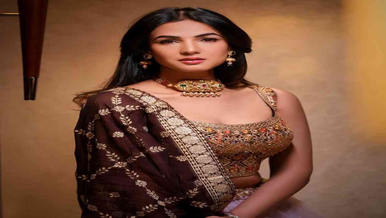 Sonal_Chauhan_The_Ghost_Duniya_Mein_2022