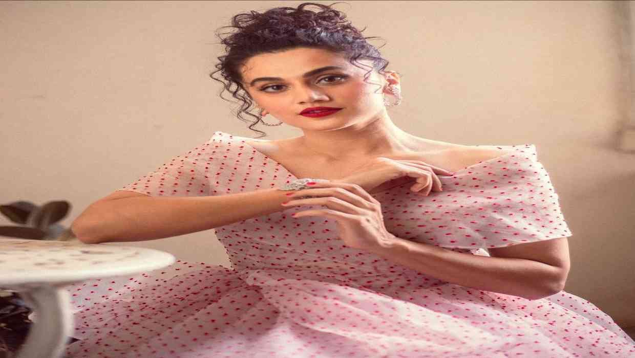 Taapsee_Pannu_Chatterjee_Dobaaraa_Duniya_Mein_2022